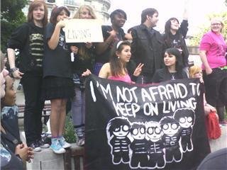 MCR NO ES UN CULTO: la historia detrás de la protesta del 2008 pro1